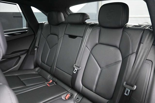 2026 Porsche Macan Unknown