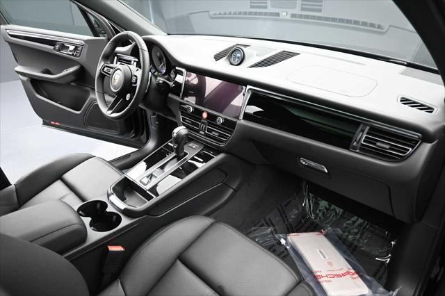 2026 Porsche Macan Unknown