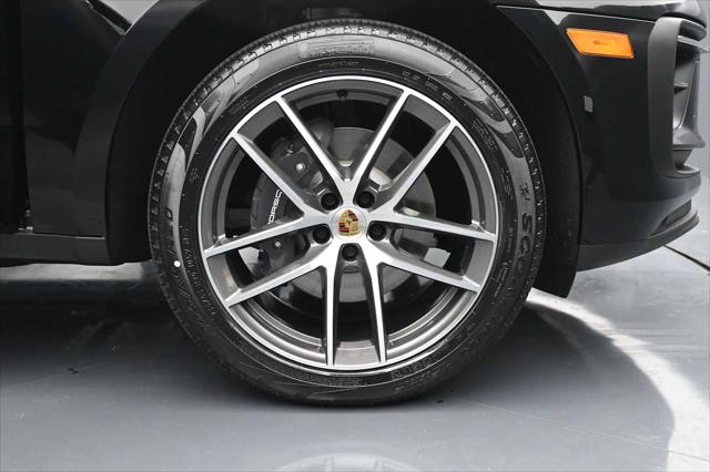 2026 Porsche Macan Unknown