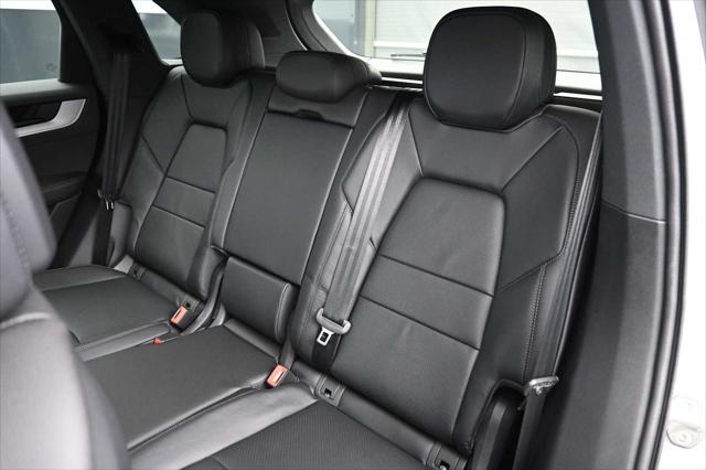 2026 Porsche Cayenne Unknown