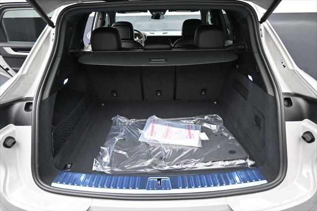 2026 Porsche Cayenne Unknown