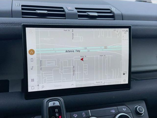 2023 Land Rover Defender 130 SE
