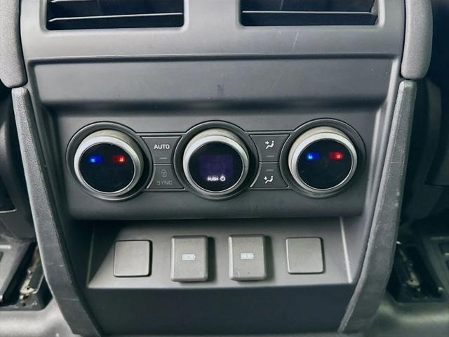 2023 Land Rover Defender 130 SE