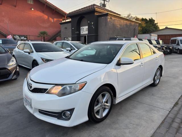 2014 Toyota Camry SE