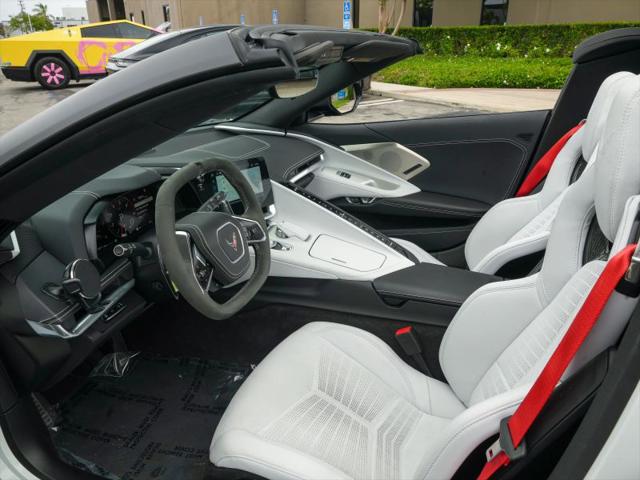 2025 Chevrolet Corvette Stingray RWD Convertible 2LT