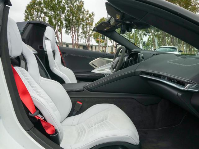 2025 Chevrolet Corvette Stingray RWD Convertible 2LT