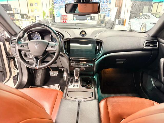 2016 Maserati Ghibli Base