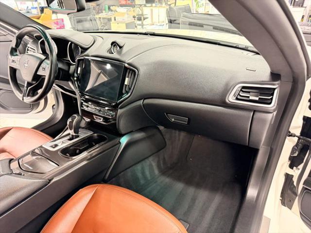 2016 Maserati Ghibli Base
