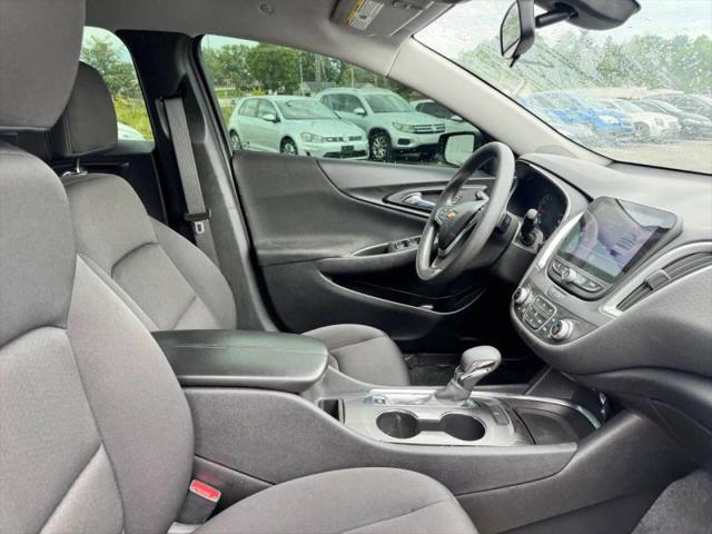 2022 Chevrolet Malibu FWD LT