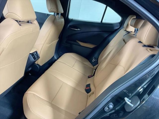 2025 Lexus 300 Premium