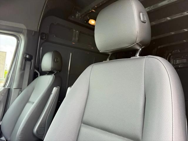 2026 Mercedes-Benz Sprinter 2500 Standard Roof 4-Cyl Diesel HO