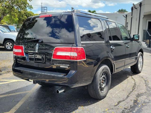 2012 Lincoln Navigator Base