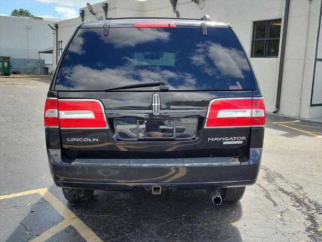 2012 Lincoln Navigator Base