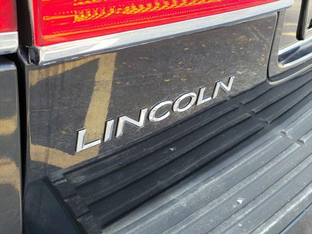 2012 Lincoln Navigator Base