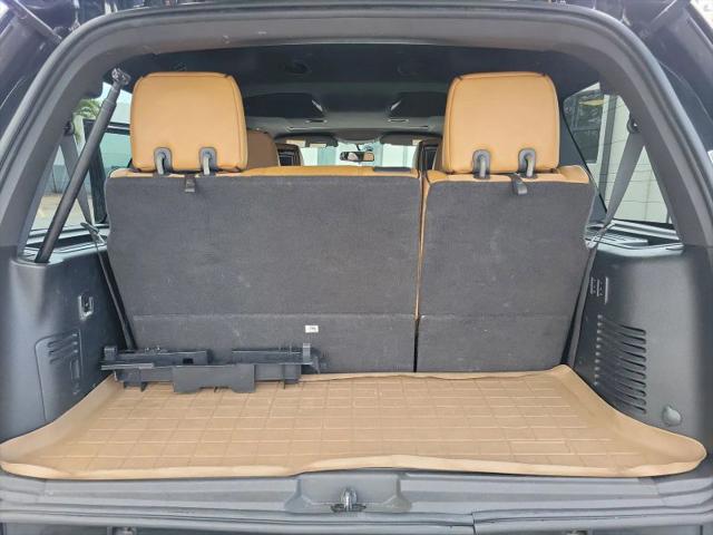 2012 Lincoln Navigator Base
