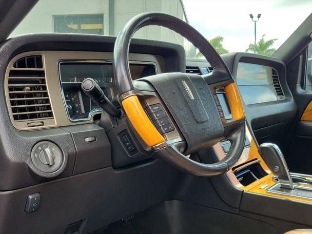 2012 Lincoln Navigator Base