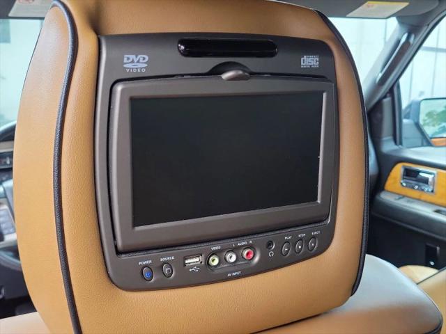 2012 Lincoln Navigator Base