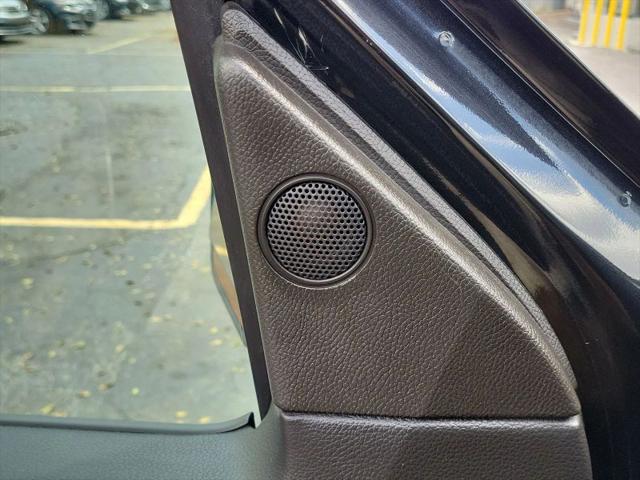 2012 Lincoln Navigator Base