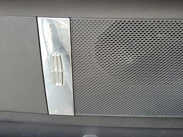 2012 Lincoln Navigator Base