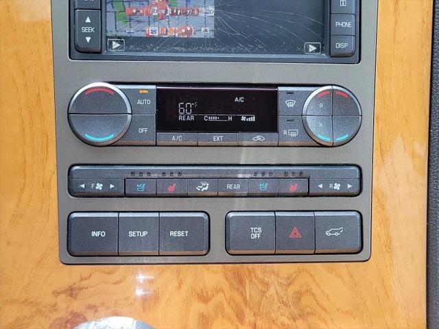 2012 Lincoln Navigator Base