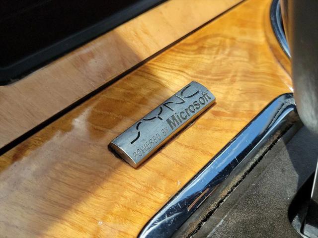 2012 Lincoln Navigator Base