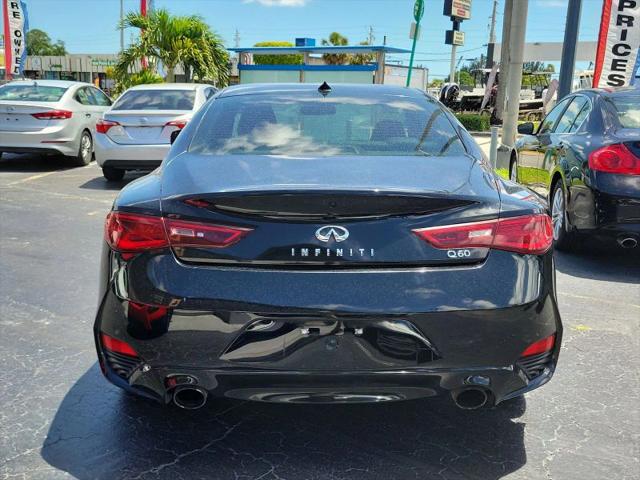 2017 INFINITI Q60 2.0t