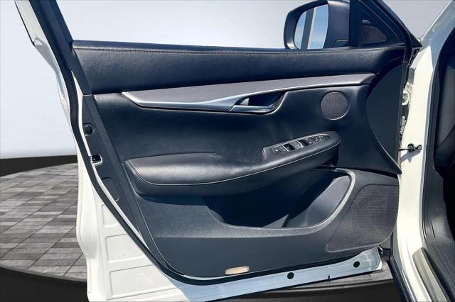 2022 INFINITI QX50 LUXE AWD