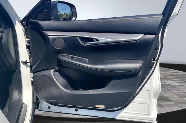 2022 INFINITI QX50 LUXE AWD