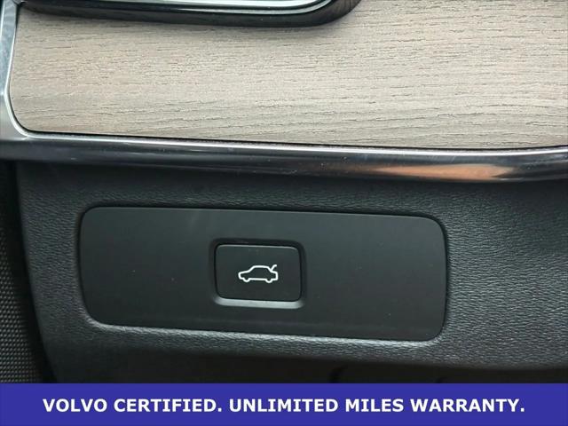 2025 Volvo XC90 B6 Plus 7-Seater