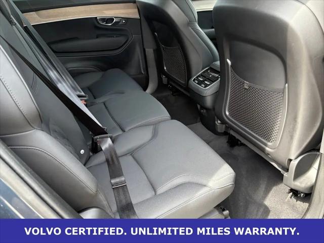 2025 Volvo XC90 B6 Plus 7-Seater