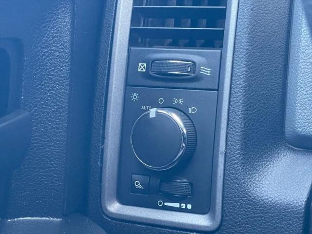 2024 Ram 1500 Classic SLT Quad Cab 4x2 6'4" Box