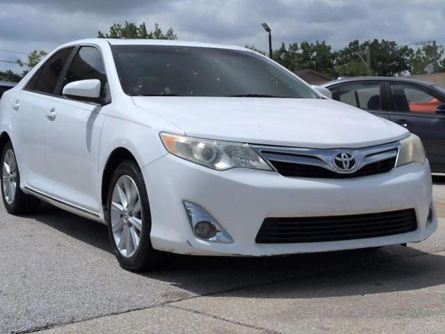 2013 Toyota Camry XLE V6 for sale in Downers Grove, IL