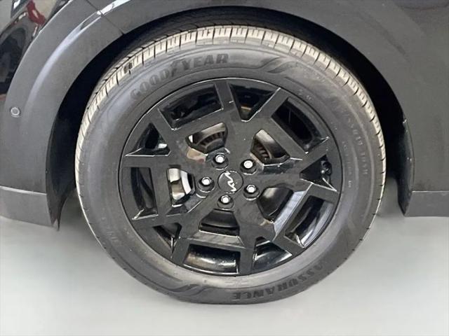 2025 Kia Carnival MPV SX