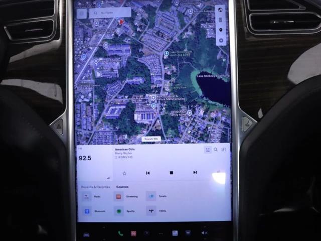 2015 Tesla Model S 70D