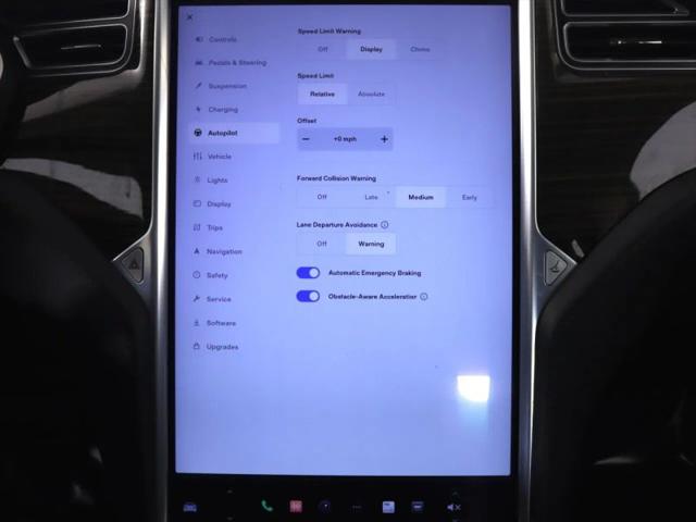 2015 Tesla Model S 70D