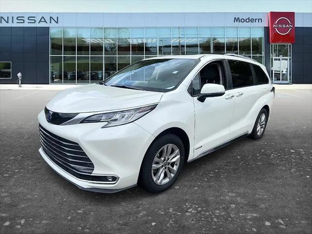 2021 Toyota Sienna Limited for sale in Hickory, NC