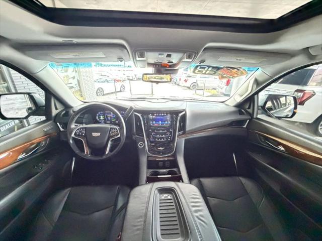 2018 Cadillac Escalade ESV Luxury