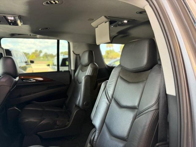 2018 Cadillac Escalade ESV Luxury