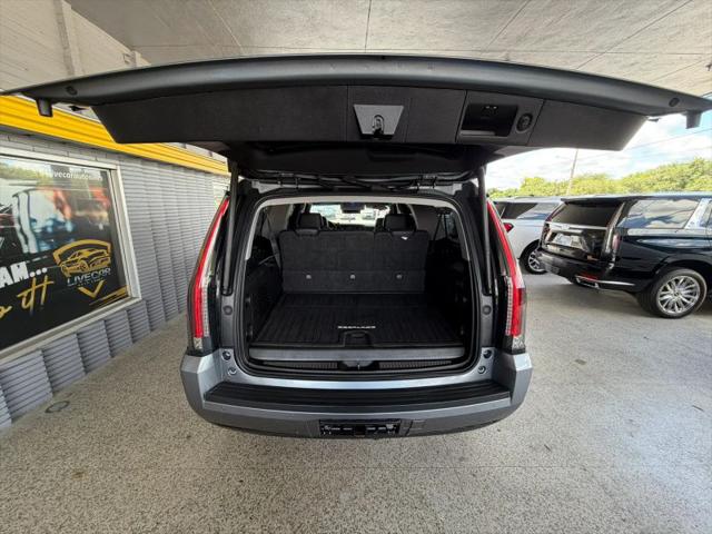 2018 Cadillac Escalade ESV Luxury