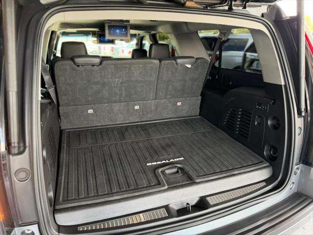 2018 Cadillac Escalade ESV Luxury