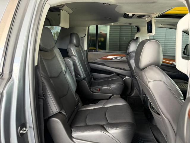 2018 Cadillac Escalade ESV Luxury