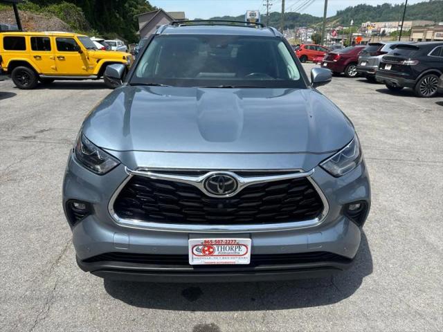 2022 Toyota Highlander Platinum