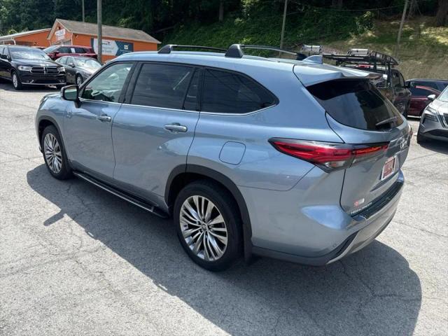 2022 Toyota Highlander Platinum