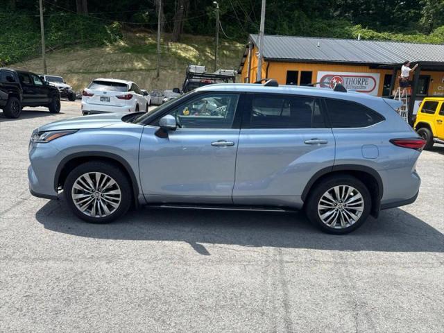 2022 Toyota Highlander Platinum