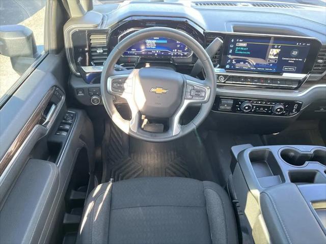 2025 Chevrolet Silverado 2500HD 4WD Crew Cab Standard Bed LT