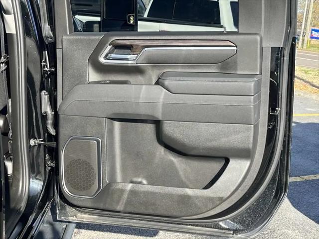 2025 Chevrolet Silverado 2500HD 4WD Crew Cab Standard Bed LT