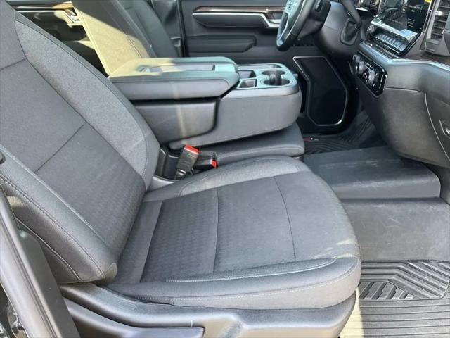 2025 Chevrolet Silverado 2500HD 4WD Crew Cab Standard Bed LT