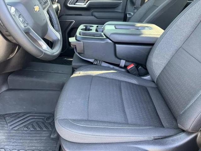 2025 Chevrolet Silverado 2500HD 4WD Crew Cab Standard Bed LT