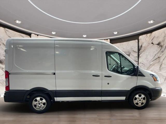 2017 Ford Transit Medium Roof w/Sliding Side Door w/RWB