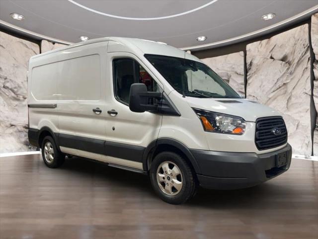 2017 Ford Transit Medium Roof w/Sliding Side Door w/RWB